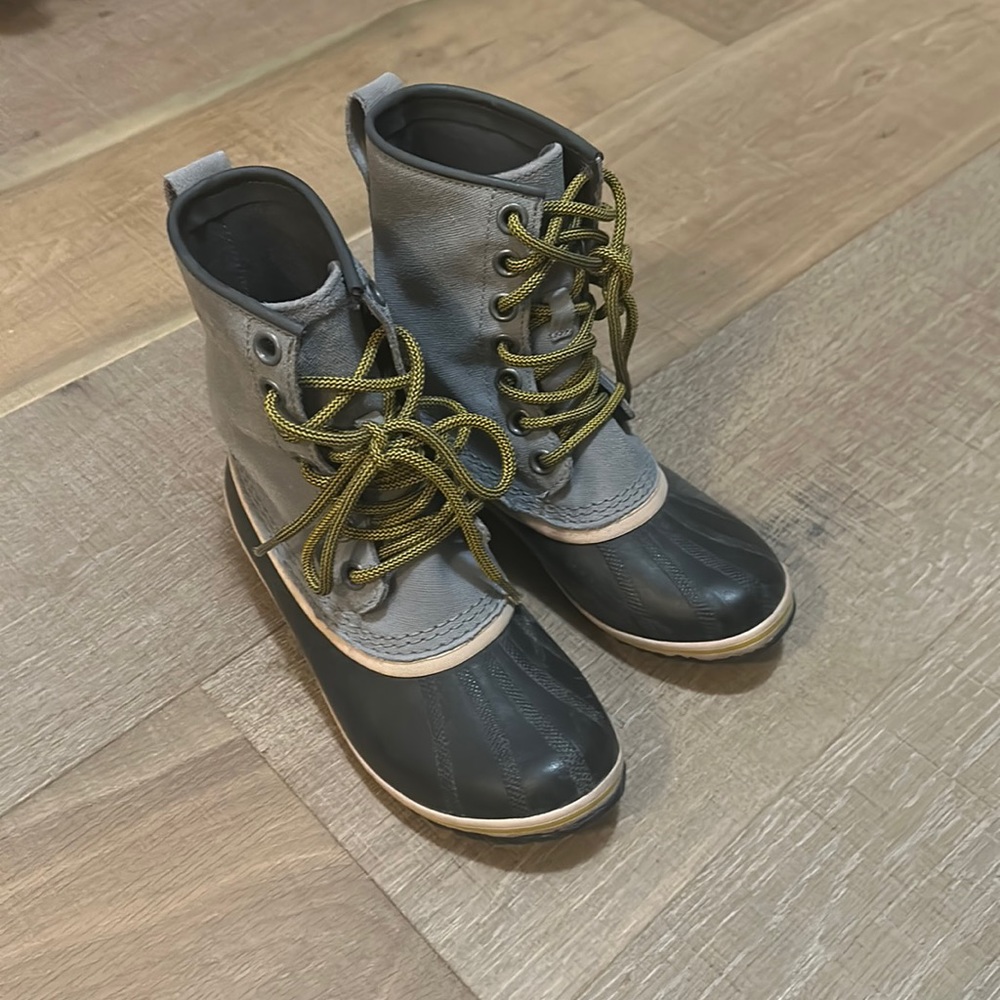 Sorel boots, worn 1, 6.5